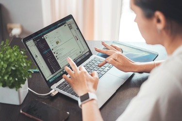 ULTIMA ORĂ DECIZIE Pacienții se vor programa la medic printr-o platformă online națională, din octombrie. Toate spitalele, obligate să se înscrie. Pacienții vor accesa online istoricul medical, rețete și tratamente 