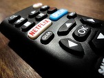 Netflix și alți furnizori de servicii video la cerere ar putea fi obligați să finanțeze filme și seriale europene