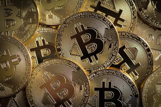 Bitcoin a urcat la circa 24.000 de dolari, cel mai ridicat nivel din ultimele șase săptămâni