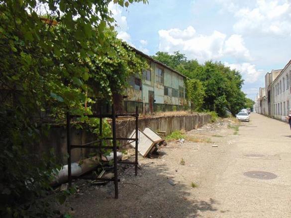 FOTO Una din cele mai mari fabrici din România în regimul comunist, acum în faliment - scoasă la vânzare