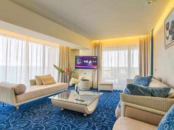 ULTIMA ORĂ Instanța admite cererea de intrare în insolvență a companiei care operează hotelul Vega din Mamaia, locul unde au fost filmate numeroase scene ale comediei “Nea Mărin Miliardar