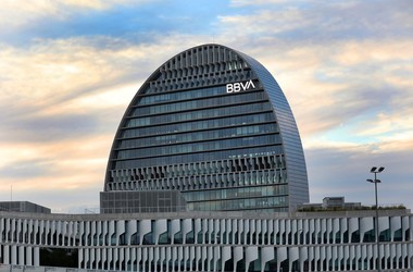 Scandal de spionaj corporativ: Proprietarul Garanti Bank Romania, gigantul BBVA, va fi judecat pentru dare de mită și divulgare de secrete. Unul dintre cele mai mari cazuri de corupție corporativă