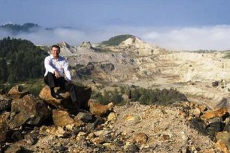 Demisie surpriză: După peste 18 ani ca top manager în grup, Dragoș Tănase a demisionat din fruntea Gabriel Resources, compania din spatele proiectului aurifer eșuat Roșia Montană
