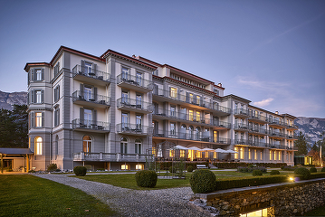FOTO SURPRIZĂ Frații Pavăl, proprietarii Dedeman, amână din nou redeschiderea marelui complex hotelier din Elveția 