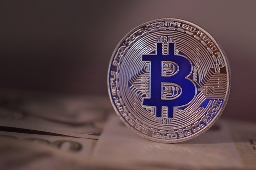 Bitcoin a crescut cu până la 10%, iar piața cripto a revenit la 1.000 de miliarde de dolari, în urma măsurilor luate de autoritățile SUA pentru deponenții SVB