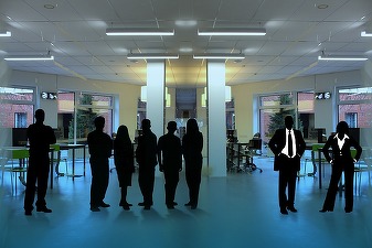 Profitul băncilor nu se reflectă și în salariile angajaților lor. Mulți câștigă sub 4.000 lei net pe lună. LISTA salariilor din sistem