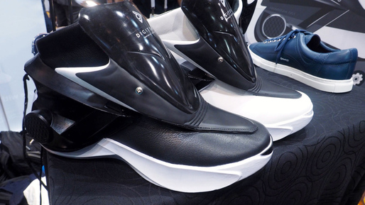 Digital Sole, pantofii care se închid folosind o aplicație de smartphone