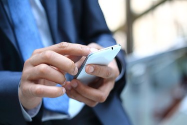 1,4 miliarde de smartphone-uri s-au vândut anul trecut, dar viitorul nu sună tocmai bine