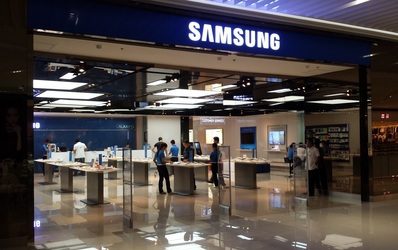 Primele imagini-spion cu Galaxy S7 și Galaxy S7 Edge