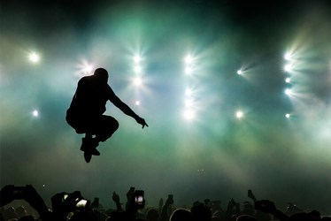 Și muzicienii pirateză. Sau cum a fost prins Kanye West folosind Pirate Bay