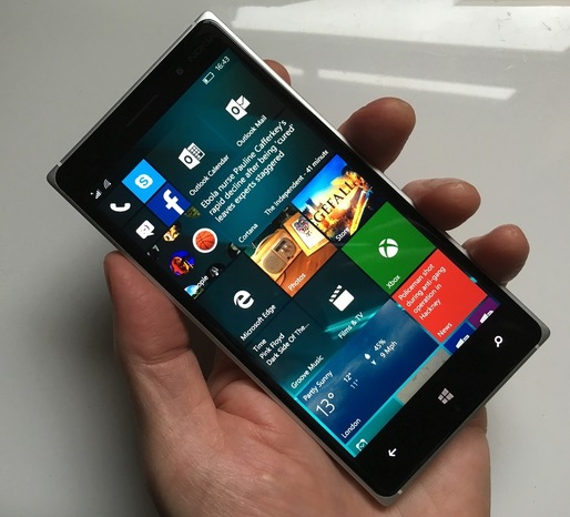 Microsoft începe actualizarea la Windows 10 a telefoanelor cu Windows 8.1