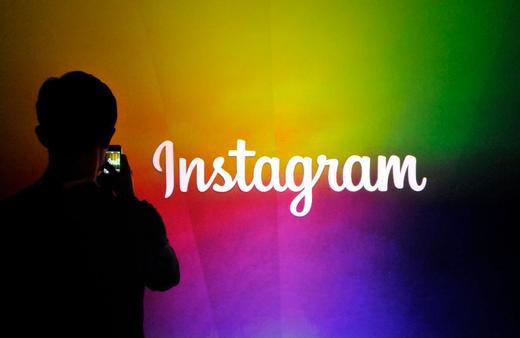Un copil de 10 ani a câștigat 10.000 de dolari după ce a descoperit o problemă de securitate pe Instagram