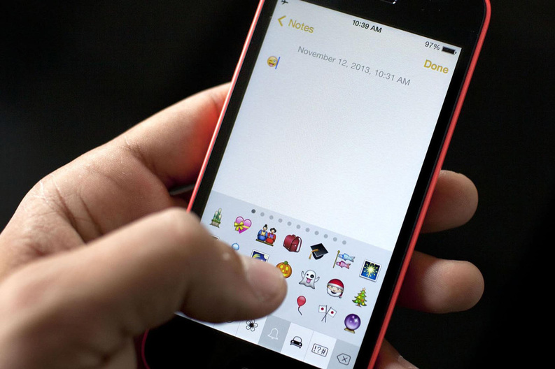 Swiftkey lansează o tastatură care sugerează automat emoji în funcție de cuvintele folosite