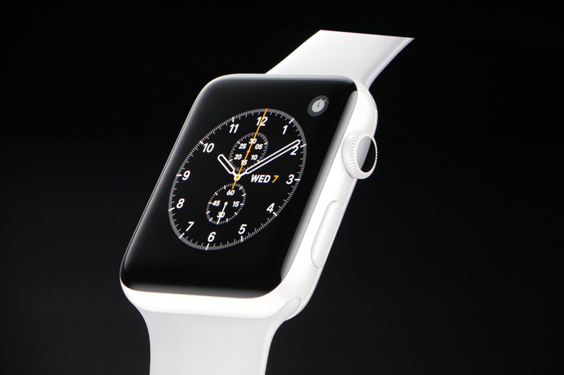 FOTO Apple lansează Watch Series 2, cu GPS integrat