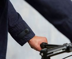 Google și Levi’s vor lansa anul acesta o geacă inteligentă care permite controlarea gadgeturilor