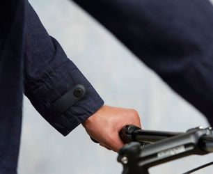 Google și Levi’s vor lansa anul acesta o geacă inteligentă care permite controlarea gadgeturilor