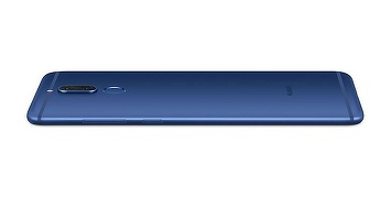 FOTO Huawei lansează un smartphone cu 4 camere foto