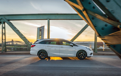 Corespondență din Frankfurt: Opel prezintă noul Opel Astra - motorizare nouă pentru consum minim și emisii reduse, cel mai mic coeficient aerodinamic și cameră video ce detectează pietonii