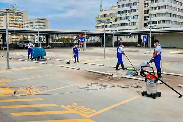 FOTO Parcarea supraterană de la intersecția Vergului - Pantelimon din București, redeschisă. Accesul este gratuit