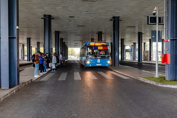 FOTO Parcarea supraterană de la intersecția Vergului - Pantelimon din București, redeschisă. Accesul este gratuit