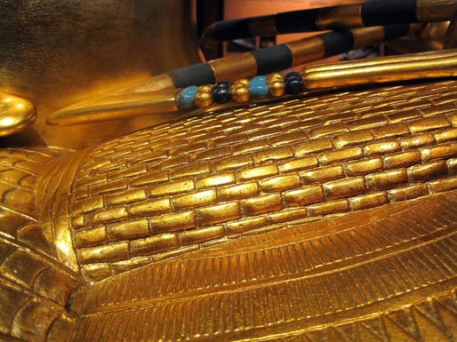 Ministrul Turismului din Egipt spune că mormântul faraonului Tutankhamon conține o sală secretă, ”plină cu comori”