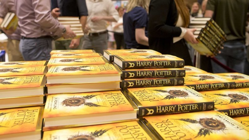 ”Harry Potter și copilul blestemat” este cea mai vândută carte în 2016, în Statele Unite, cu 4,5 milioane de exemplare