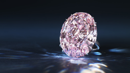 Diamantul ”The Pink Star”, estimat la 60 de milioane de dolari, scos la licitație pe 4 aprilie