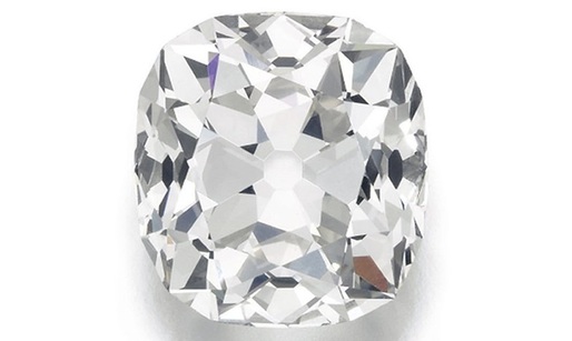 Inel cu diamant cumpărat cu 10 lire sterline la un târg de vechituri a fost vândut la licitație cu 657.000 de lire sterline