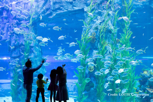 GALERIE FOTO Cele mai spectaculoase mall-uri din Asia: păduri tropicale, mountagne russe, gondole