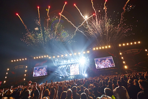 Festivalul Rock am Ring: cel puțin 51 persoane, rănite de trăsnete la concertele de vineri