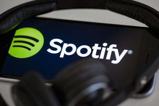 Hackerii au postat online milioane de melodii de pe Spotify