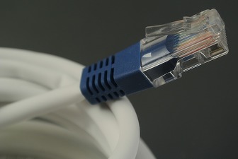 Ce trebuie să știi atunci când vrei să închei un abonament de cablu TV