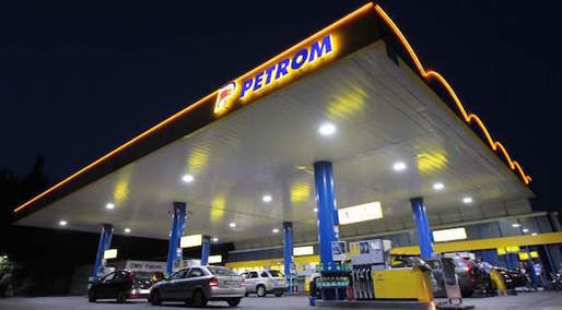 OMV Petrom a ieftinit în luna august benzina cu 50 de bani