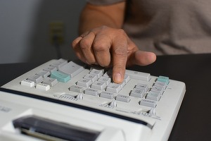 CE: România are cel mai mare deficit la colectarea TVA din UE