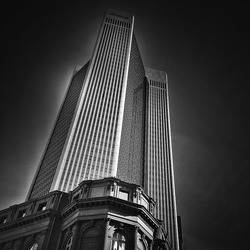 Reuters: Deutsche Bank renunță la un sfert din angajați