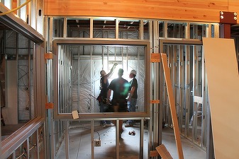 Constructorii români acreditați european nu vor mai fi obligați să obțină acreditare la Chișinău