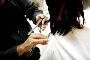 Afacerile din serviciile prestate populației au crescut cu 9,5% în august 2015 față de august 2014