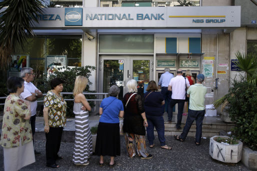 Grecia ar putea ridica restricțiile asupra mișcărilor de capital la începutul anului viitor