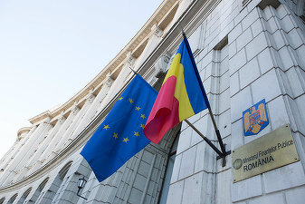 Bugetul pe 2016, fundamentat pe o creștere economică de 3,4%, inflație medie de 1,7% și curs de 4,44 lei/euro