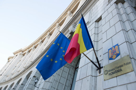 Bugetul pe 2016, fundamentat pe o creștere economică de 3,4%, inflație medie de 1,7% și curs de 4,44 lei/euro