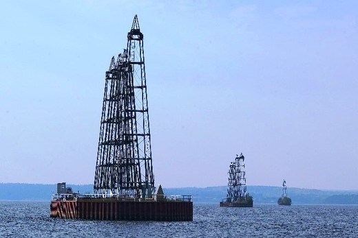 Ucraina acuză Rusia că i-a furat două sonde de foraj din Marea Neagră