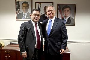 Iohannis a decorat cu Steaua României un înalt oficial american, fost atașat comercial în regimul Ceaușescu