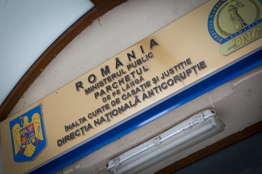 Directorul sucursalei Târgu Mureș a Romgaz, reținut de DNA