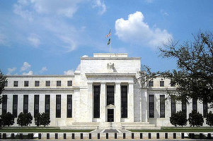 Economia SUA a crescut cu 1,4% în ultimul trimestru al anului trecut, peste estimările anterioare