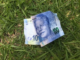 State din Africa, Caraibe și Pacific așteaptă încheierea alegerilor din România ca să poată primi 30 mld. euro de la BEI. Finanțele insistă inutil la Parlament