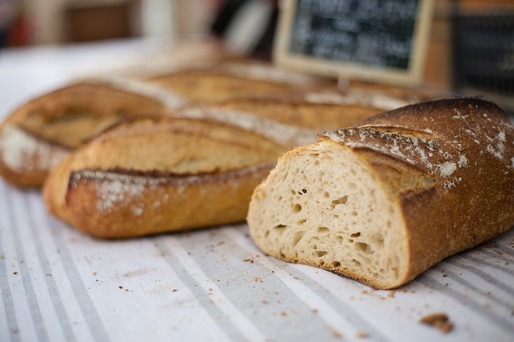 România are cel mai mic preț la pâine din UE și Europa. Unde sunt vândute alimentele cel mai scump