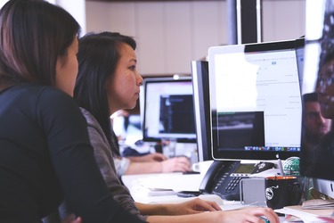 Companiile de stat și cele listate vor fi obligate să furnizeze date despre încălzirea globală, promovarea diversității și combaterea mitei