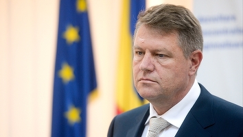 Președintele Iohannis, liniștit de Mugur Isărescu după referendumul pentru Brexit