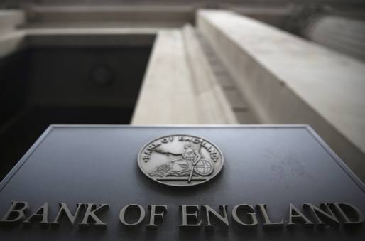 Banca Angliei a redus dobânda cheie pentru prima dată în șapte ani și a lansat noi măsuri de stimulare economică