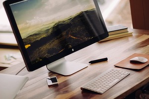 Peste 35% dintre gospodăriile din România au mașină și jumătate dispun de un computer
